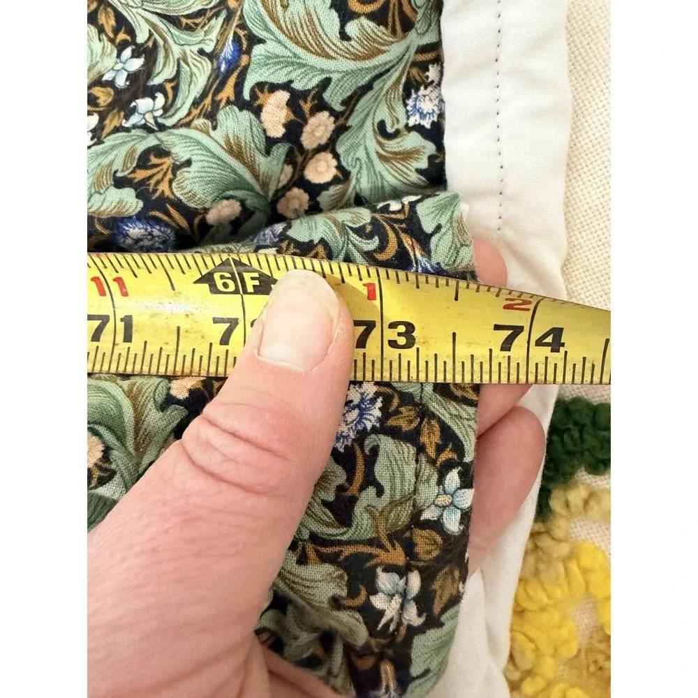 Handmade Quilt 54.5 X 73.5 Farmhouse Antiques Barn Cow Farm Western Blanket Barn